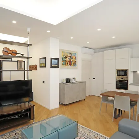 Spacious And Cozy Flat With Two Bathrooms