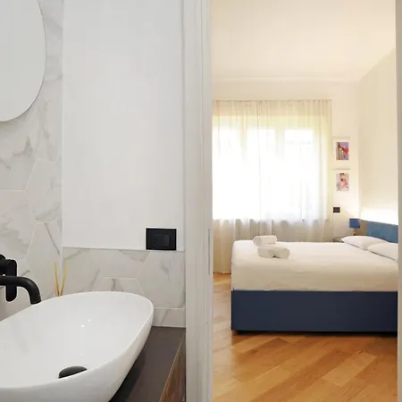 Spacious And Cozy Flat With Two Bathrooms 아파트 *