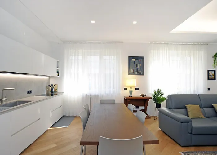 Spacious And Cozy Flat With Two Bthroom Apartment