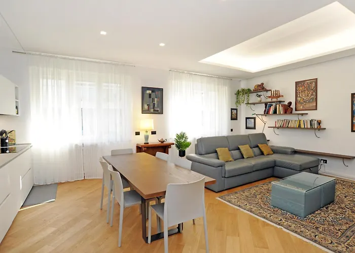Apartment Spacious And Cozy Flat With Two Bthroom *