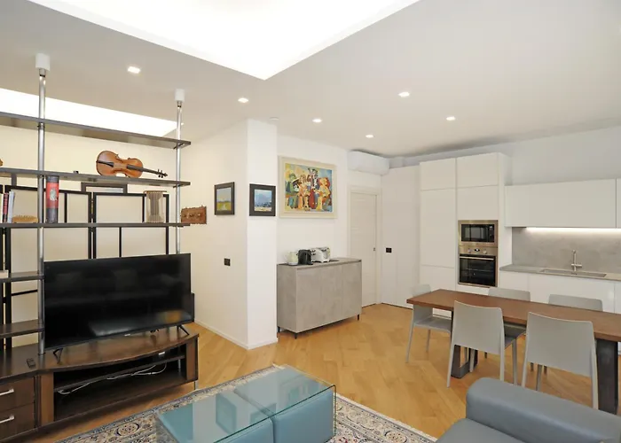 Spacious And Cozy Flat With Two Bthroom