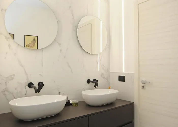 Spacious And Cozy Flat With Two Bthroom *